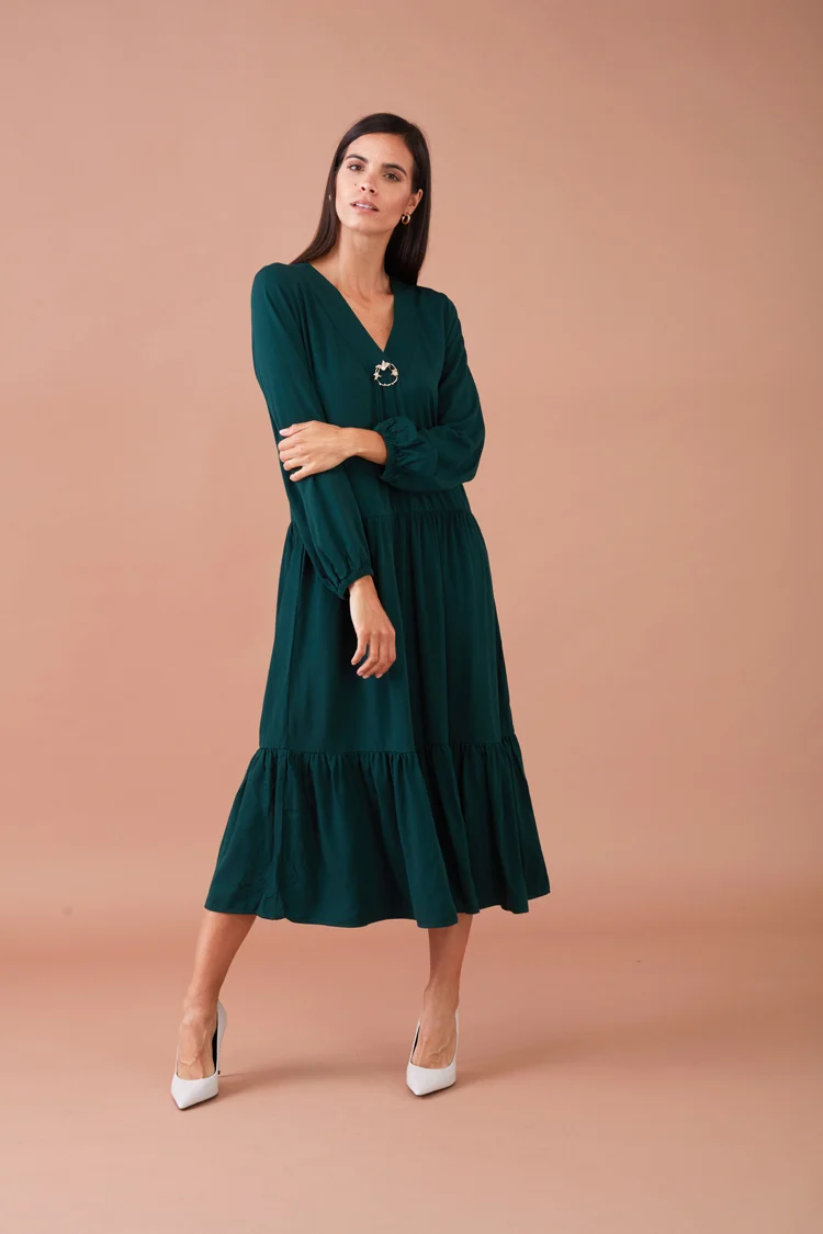 Vestido Fluido Midi com Aplicação