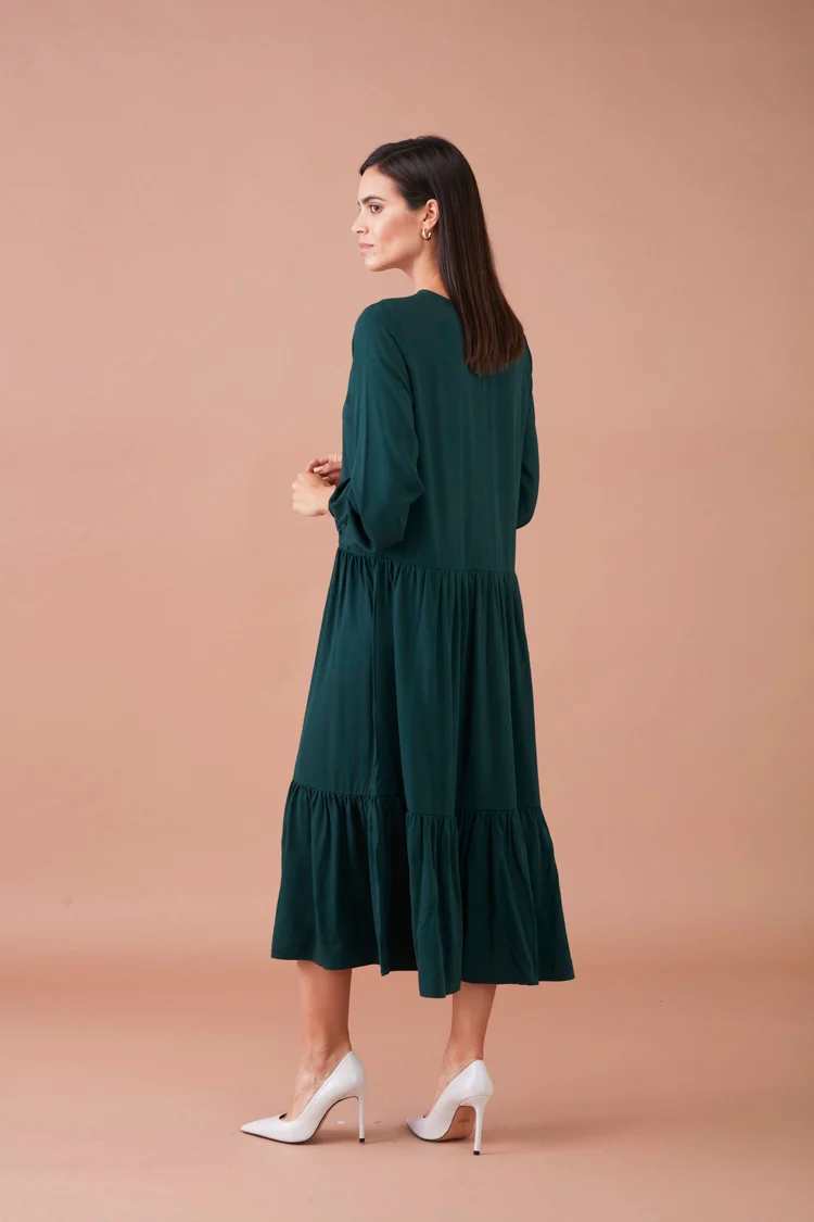 Vestido Fluido Midi com Aplicação - Image 3