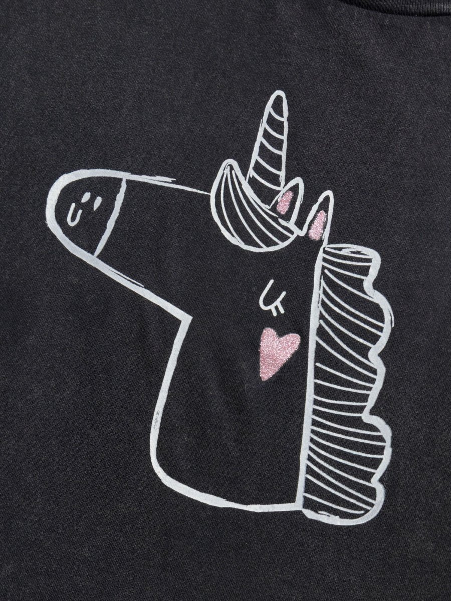 T-shirt cinza escuro com animação de unicórnio para meninas - Image 4