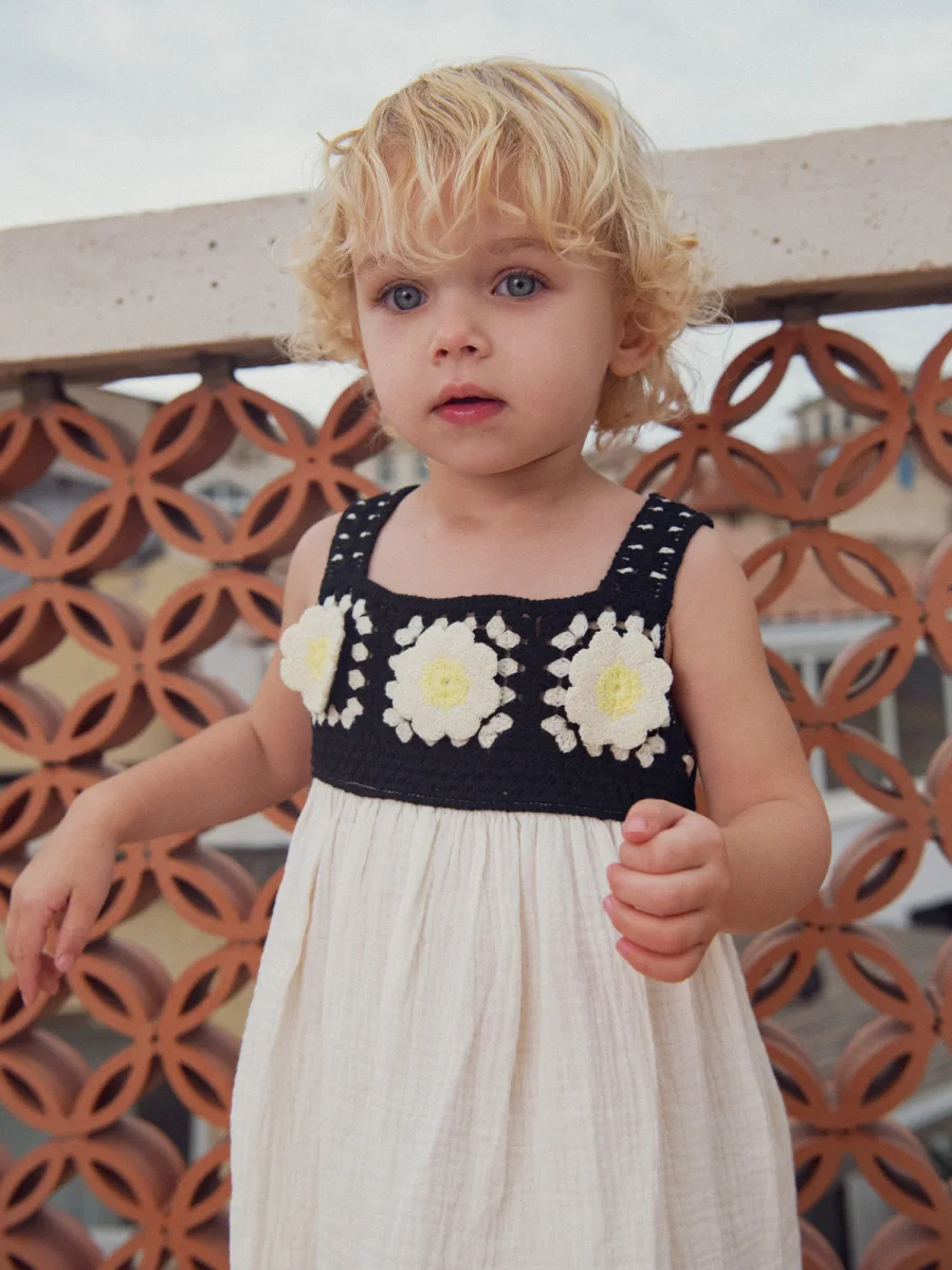 Robe bicolore en crochet pour bébé fille - Image 4