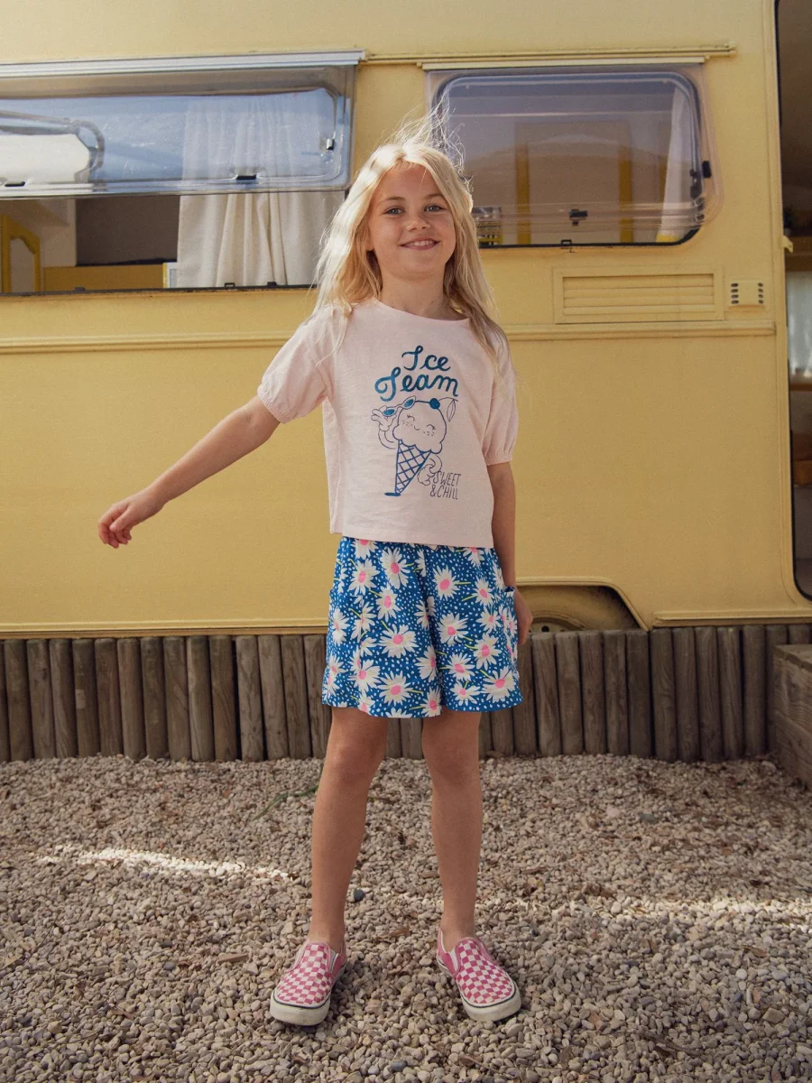Calções azuis marinhos com estampado de flores para meninas - Image 3
